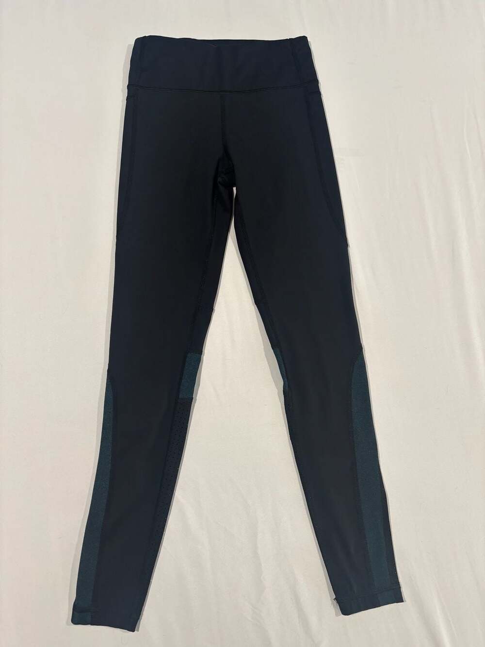 Alala High-Rise Perforated Panel Leggings in Black and green, Women’s XS
